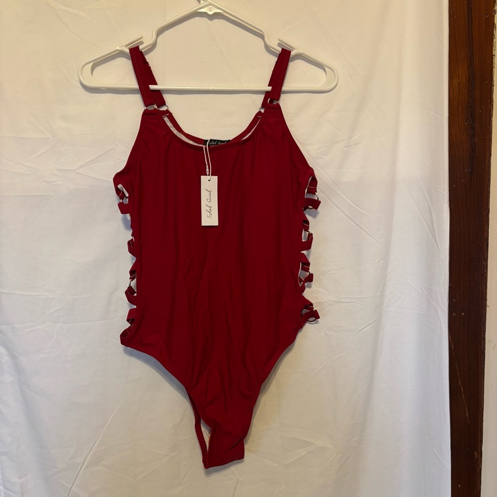 Edel Qual Red Women's One Piece Swimsuit Size Large NWT